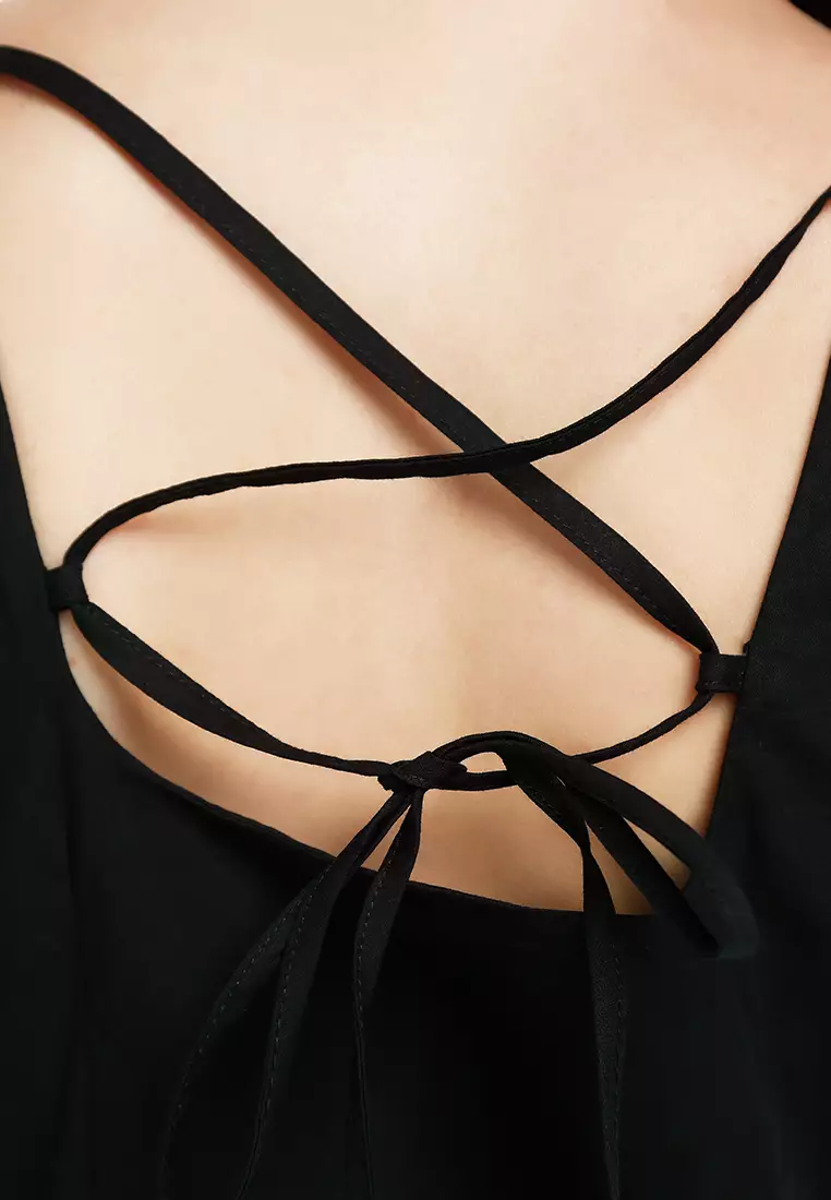 Gaun A-Line Leher Sayang Warna Hitam