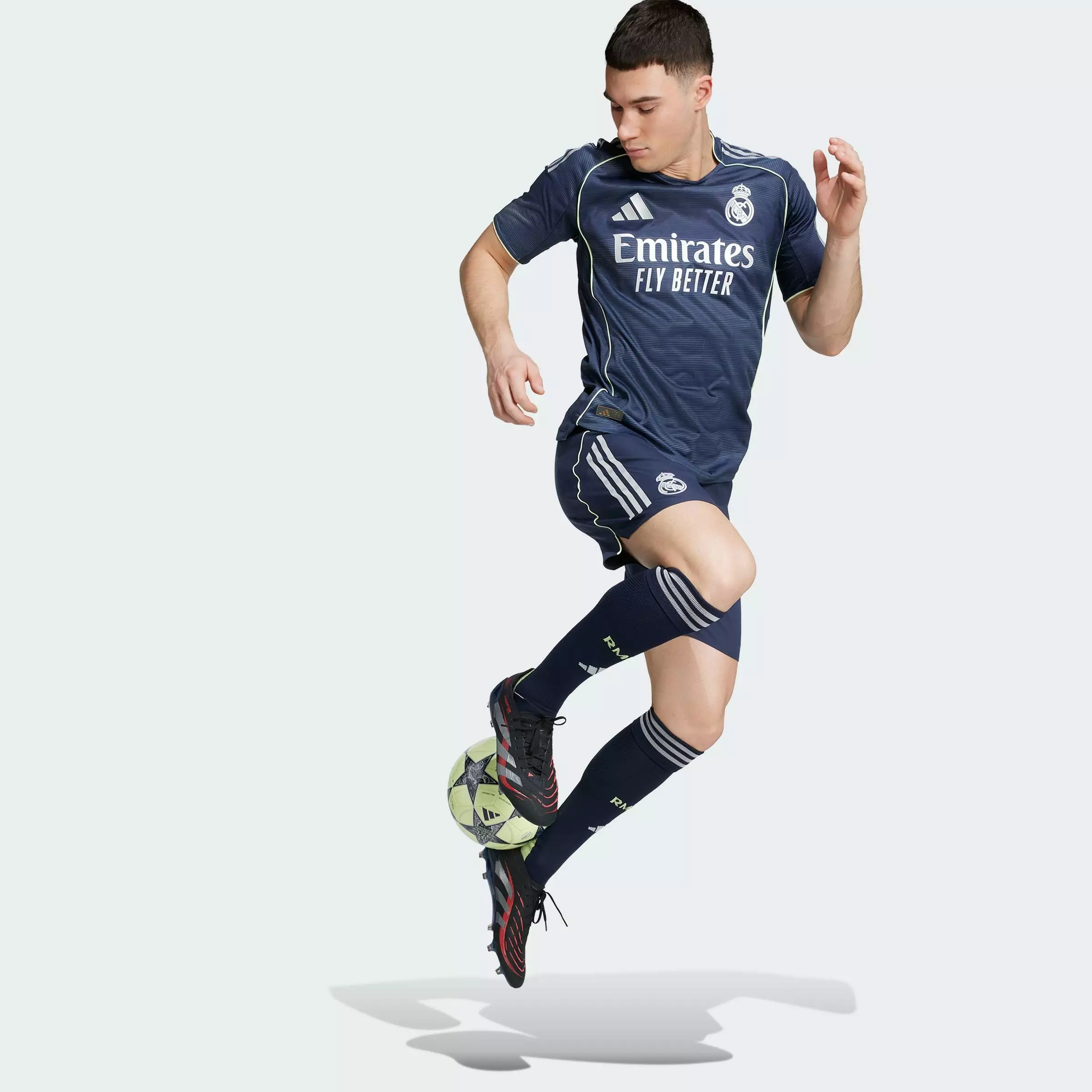 Football Real Madrid 25/26 Away Authentic Jersey Men Blue JV5920