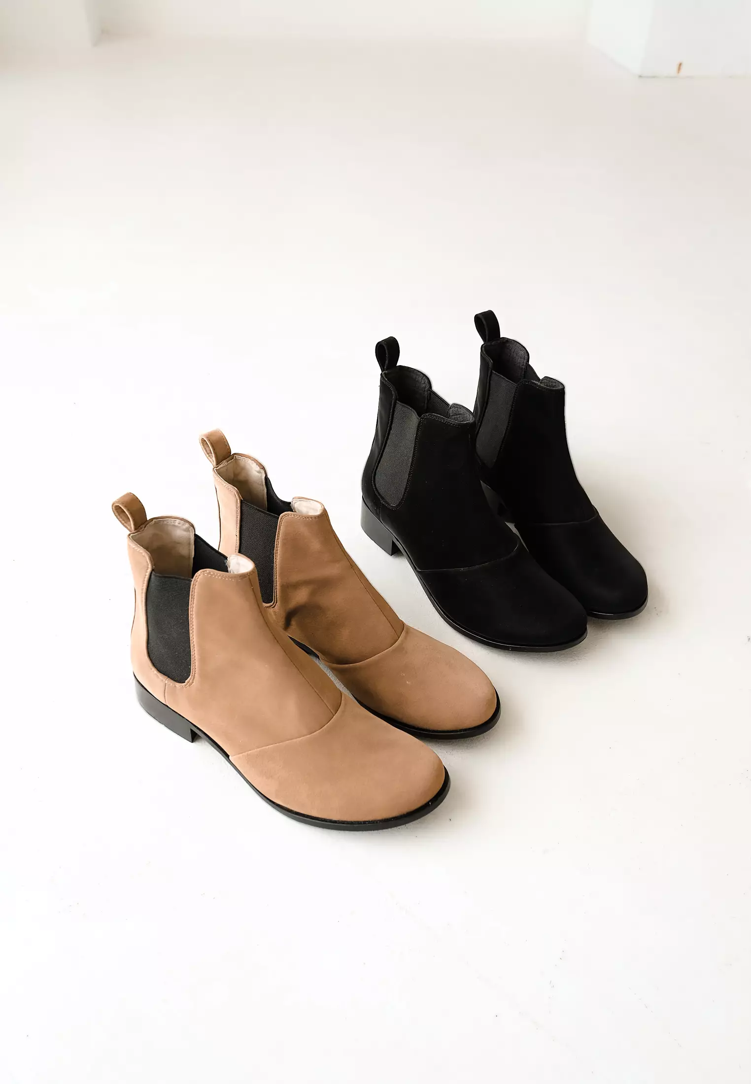 Women Brown Chelsea Boots