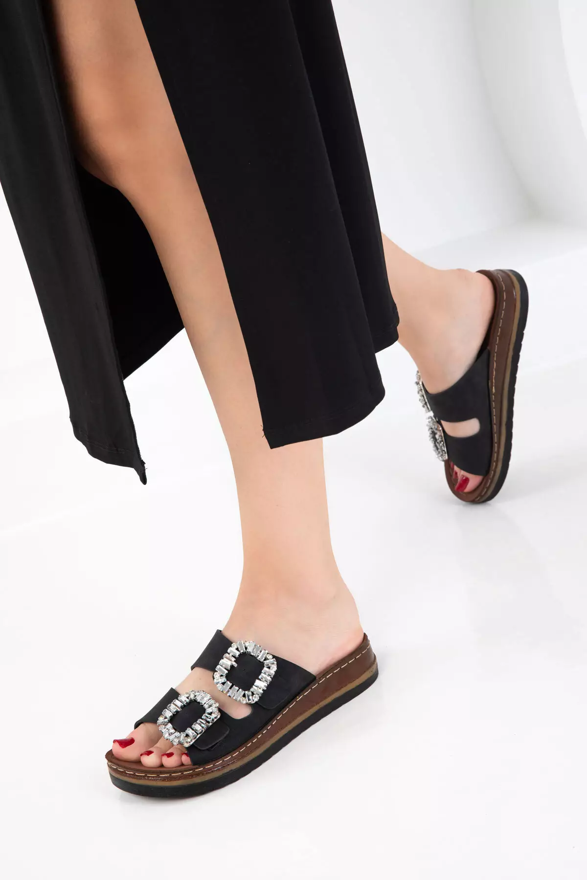 Black Women's Slippers 20704