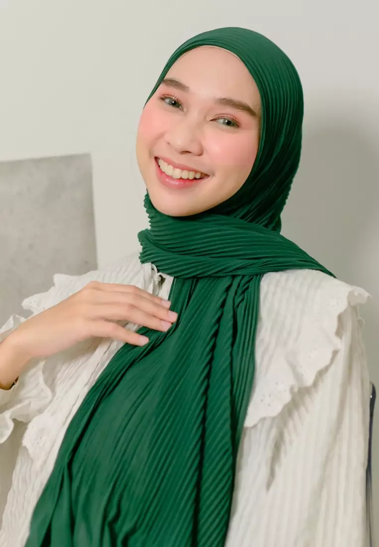 Bawal Pleats Shawl Green Bottle