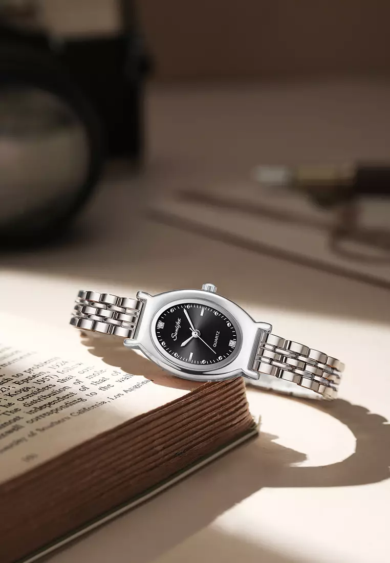 Jam Tangan Wanita Original Oval Korea Elegan Vintage Kuarsa Tali Alloy Jam Tangan CewekA008 silver black