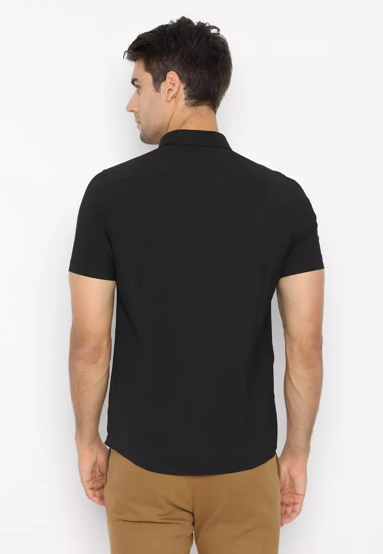 Jobb Minnesota Kemeja Pria Lengan Pendek Slim Fit Hitam 3