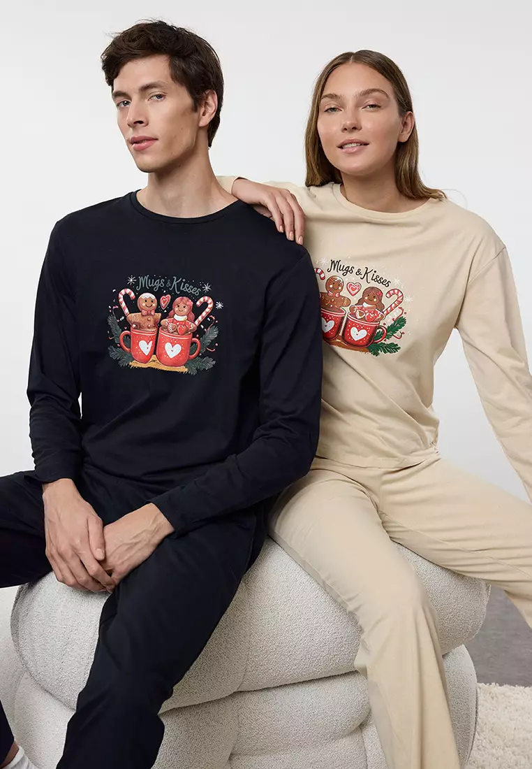 Women Couple/Double Beige 100% Cotton Winter Themed Knitted Pajama Set Thmaw25Pt00162