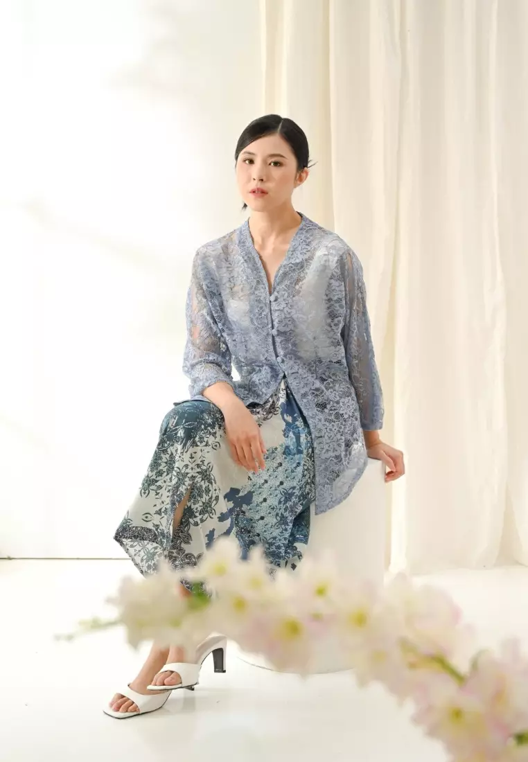 Aruna kebaya blouse