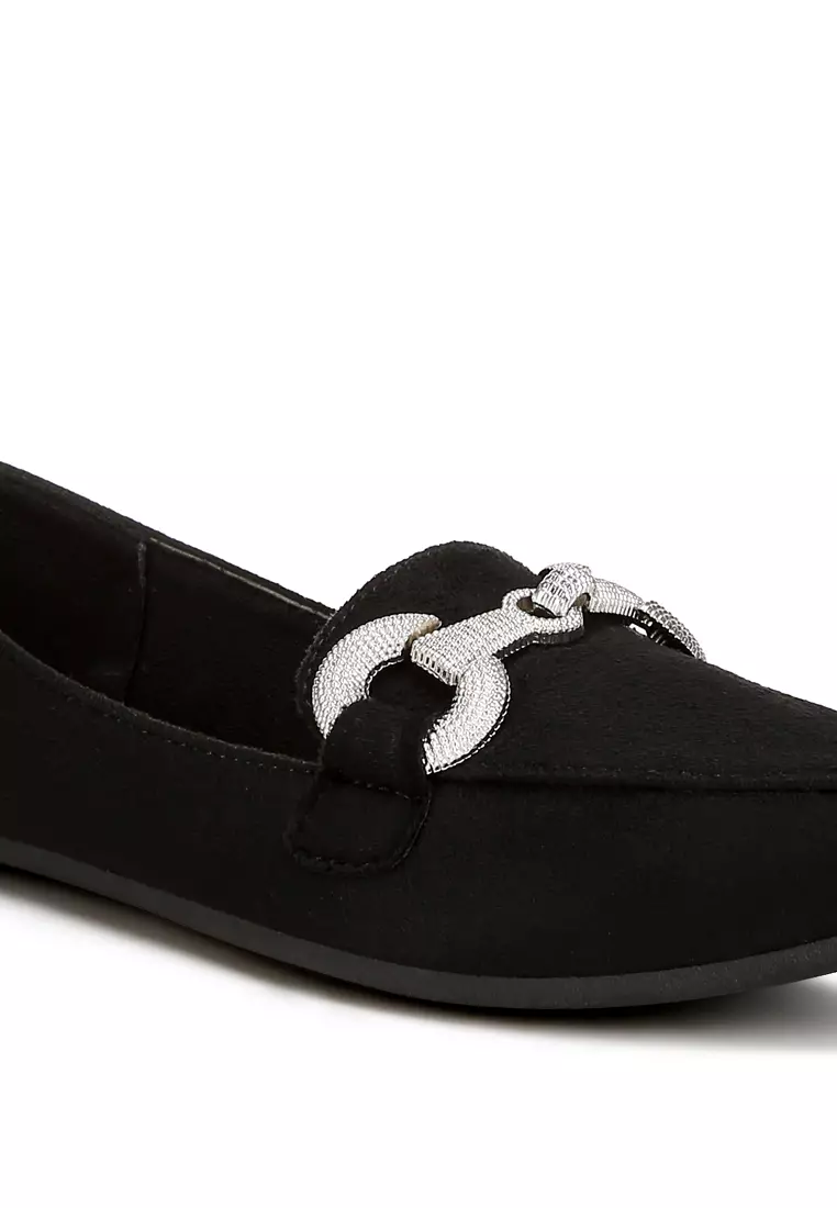 Sepatu Loafer Fleksibel Detail Horsebit dalam Warna Hitam