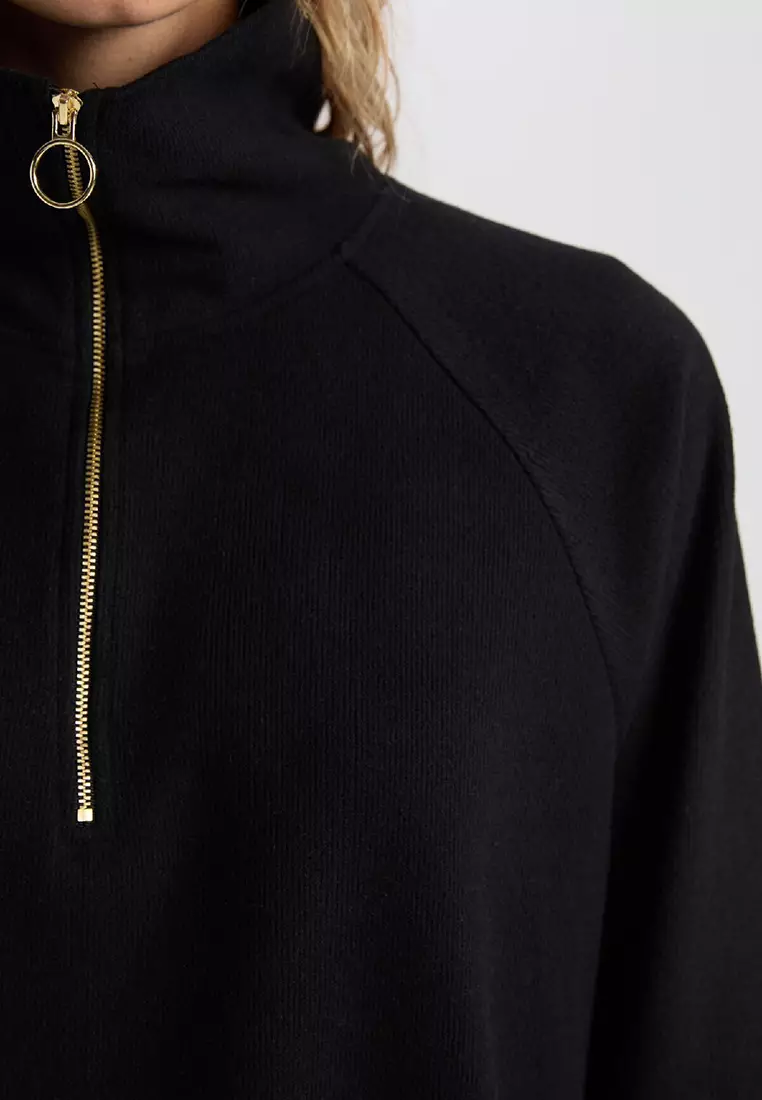 Half-Zip Raglan Sleeves Sweatshirt