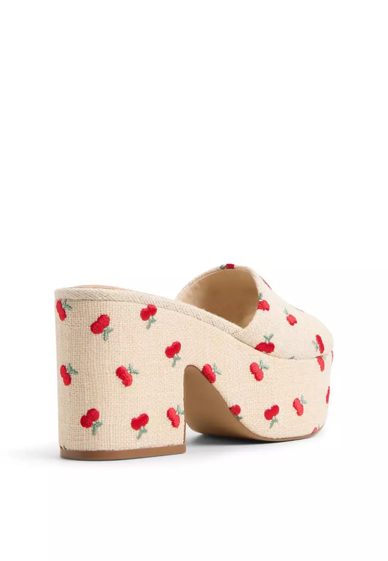 Valerriaa Wedge Sandals