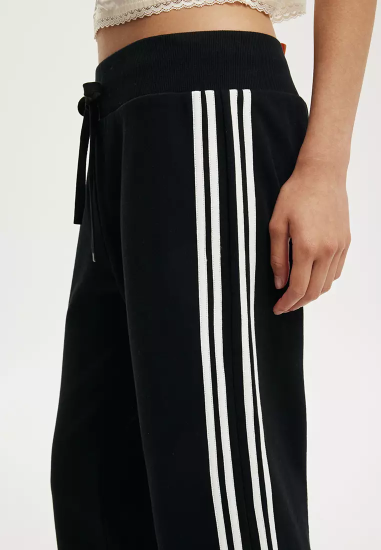 Capri Fleece Sweatpants