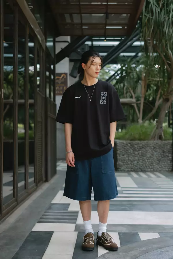 FACILITY Demon Slayer - Tokito Muichiro Oversize Tee - Black