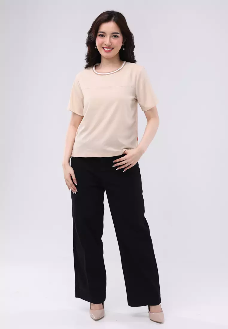 Short Sleeves Roundneck Blouse
