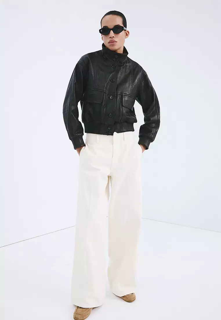 Wide Leg Mid-Rise Jeans