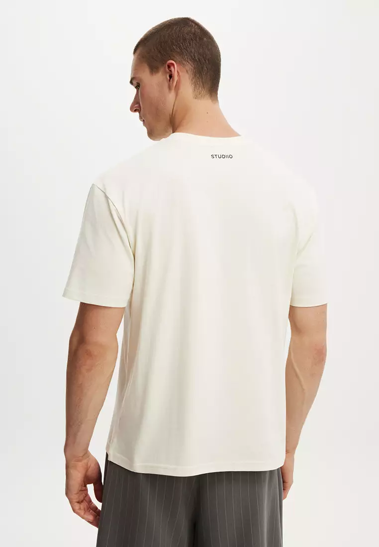 Everyday Fit Graphic T-Shirt