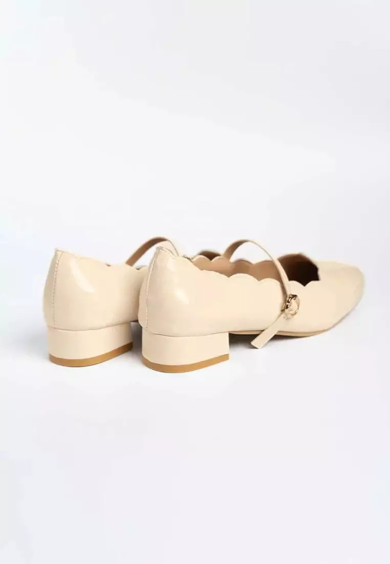 Scallop Glossy Mary Jane