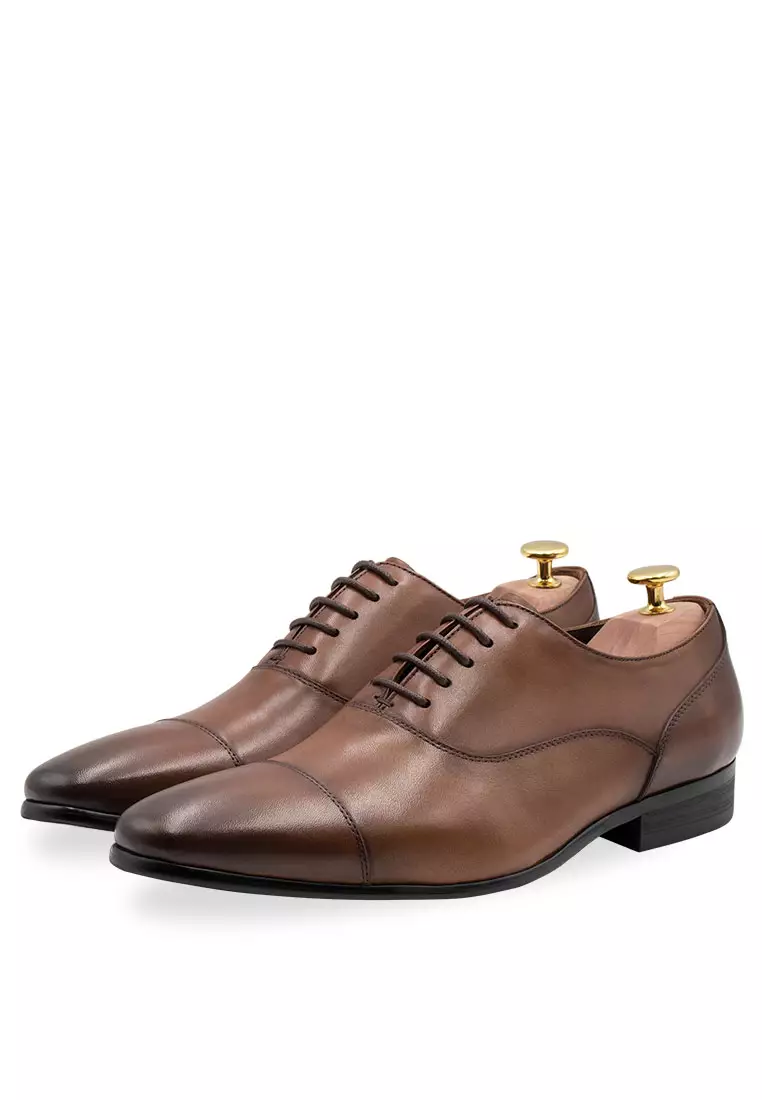 Calafate Straight Cap Chestnut Oxford