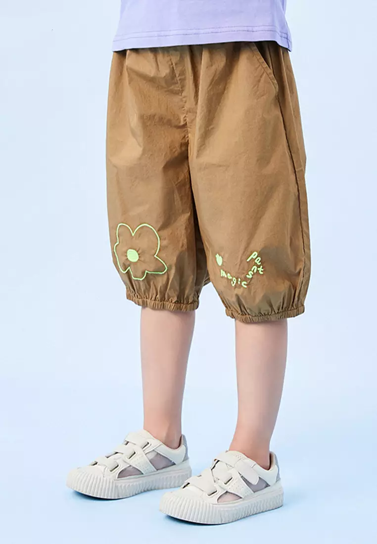 Mid Length Elastic Hem Shorts With Graphic Design