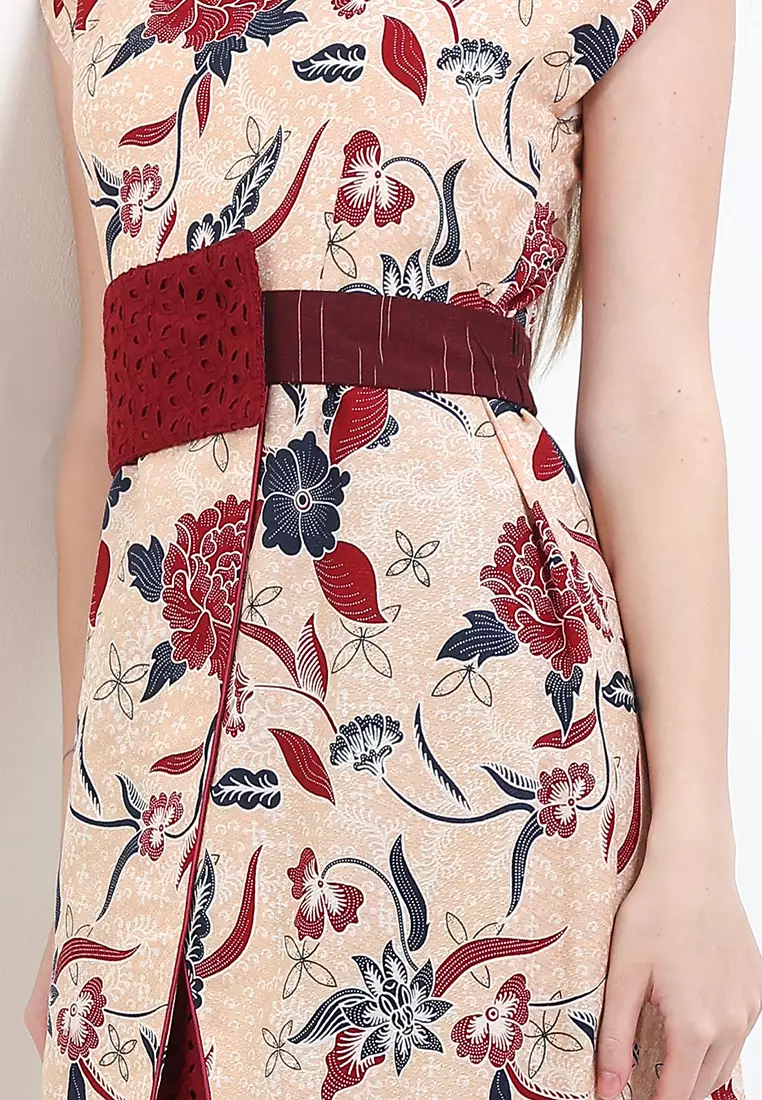 Dress Atasan Wanita Spesial Puspha Collection Naira Kombinasi Katun Dobby Bordir Tanpa Lengan Maroon
