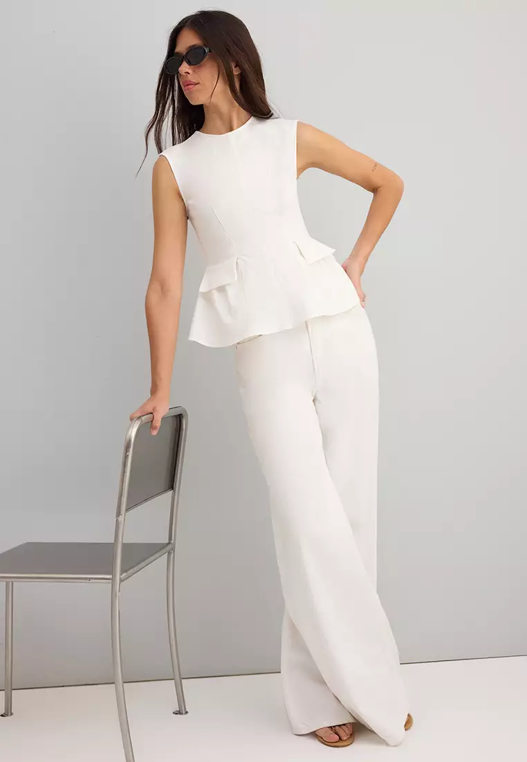 Ecru White Cotton Gabardine Peplum Fitted Pocket Detailed Woven Blouse TWOSS25BZ00538