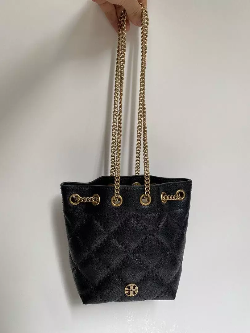 Tory Burch 163517-1024 TB Willa Shine Small Bucket Drawstring Black