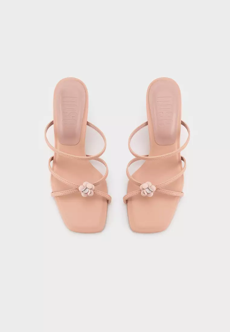 FLORAL DETAIL STRAPPY SQUARE TOE MID HEEL SLIDE