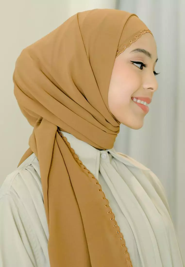 Daira Classic Shawl Nude