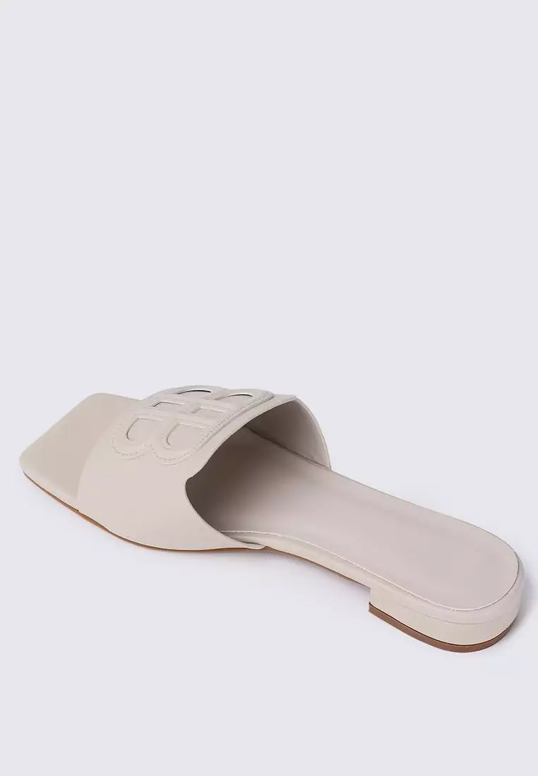 Michelle Comfy Sandals In Beige