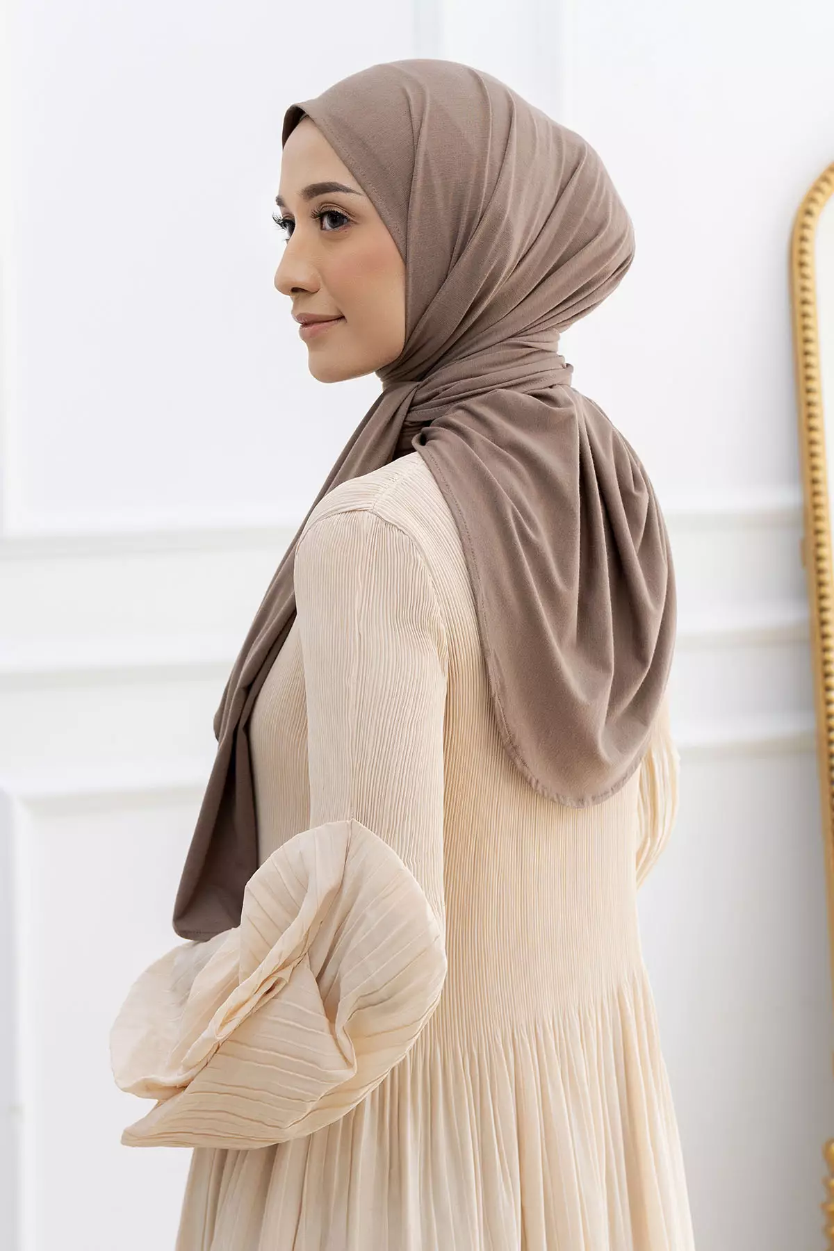 Tana Oval Shawl Hazelnut
