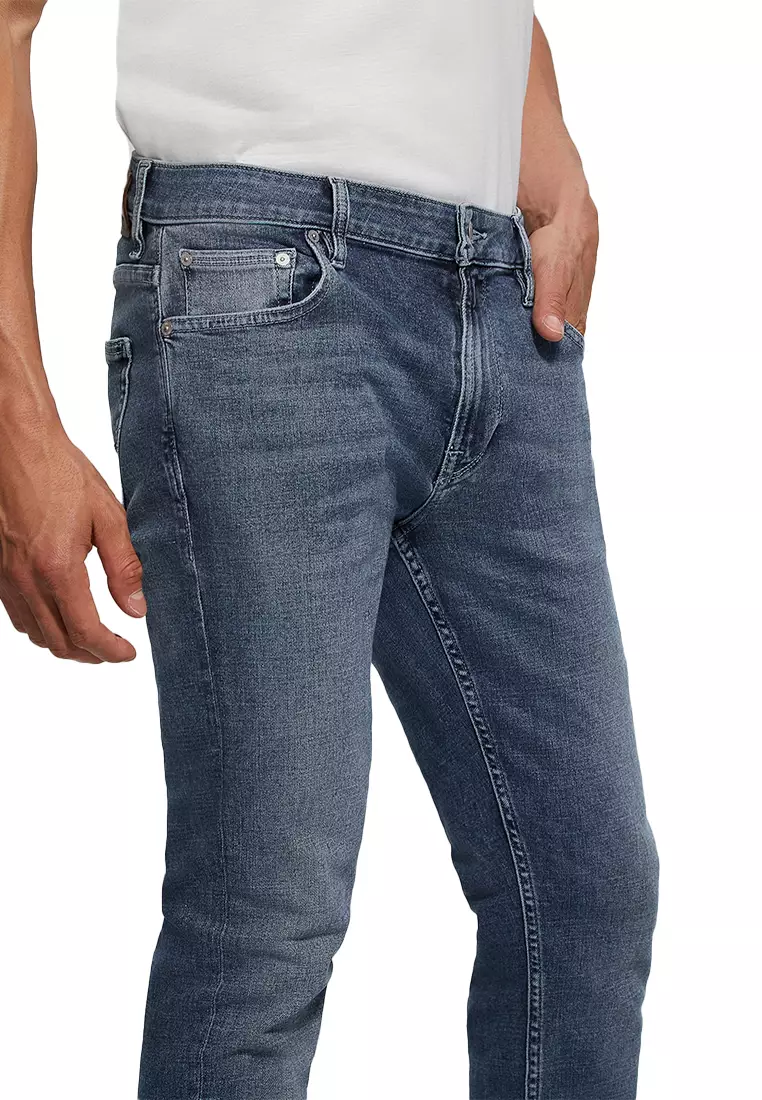 Guess slim 2024 tapered jeans