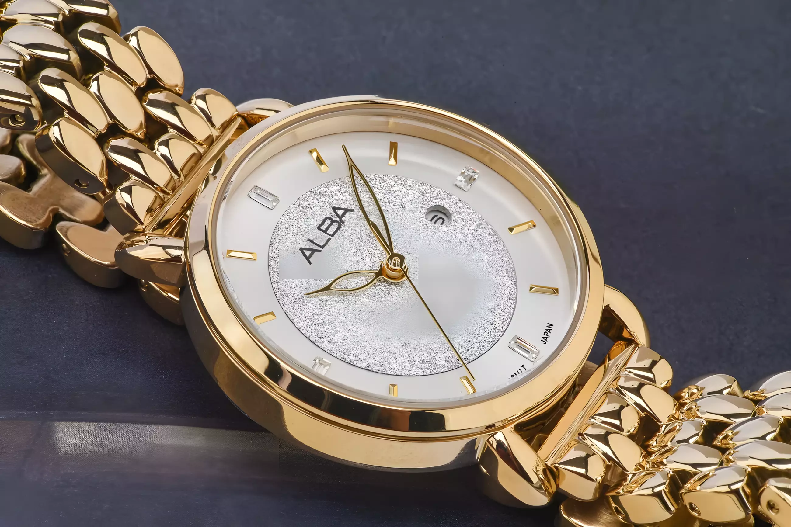Alba Fashion Series - Jam Tangan Analog Wanita - All Gold Stainless Steel - AH7DS8X1