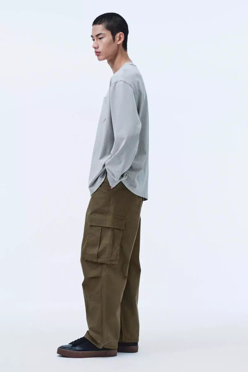 Loose Fit Cotton cargo trousers