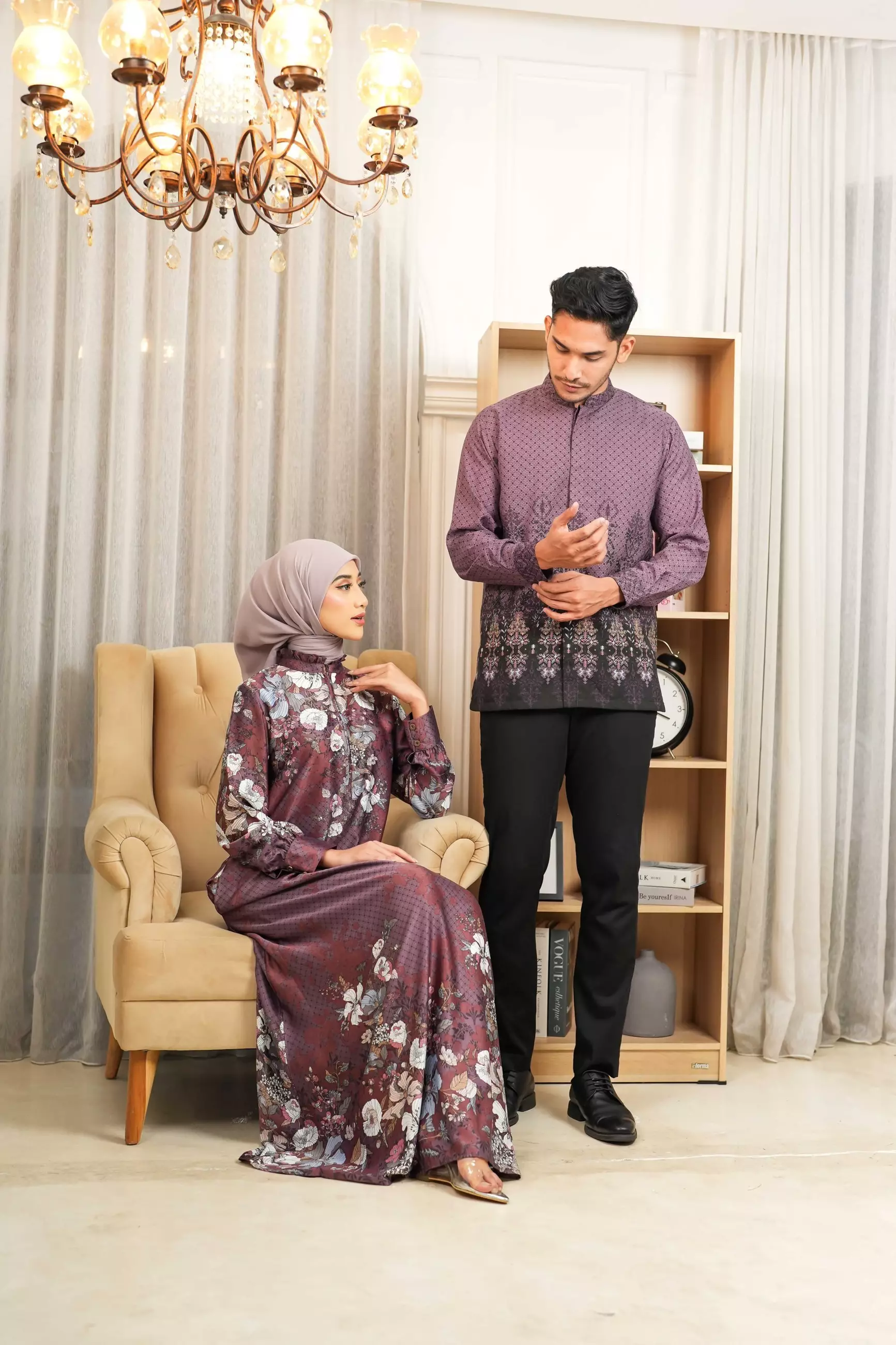 Sarimbit Gardenia Burgundy Kemeja Pria  Koko Lengan Panjang Regular Fit Furing