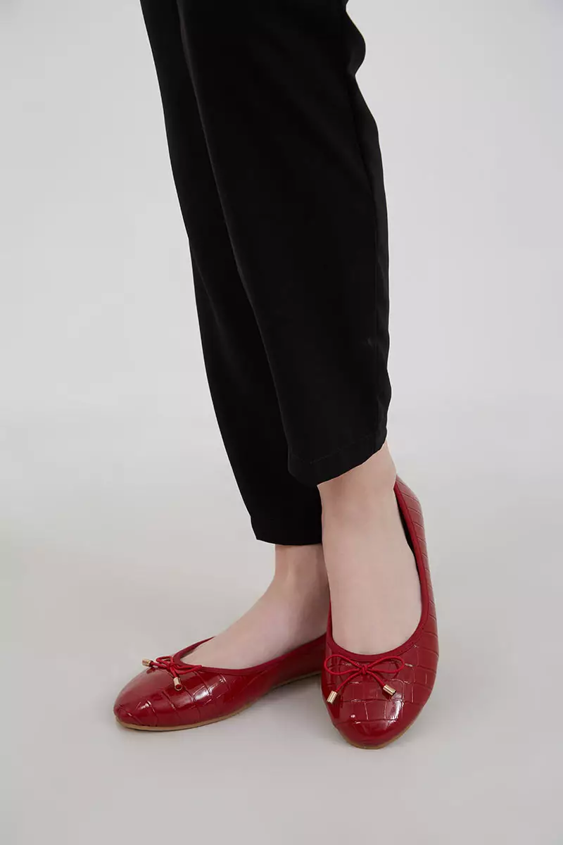 Sophie Fana Bow Flat Red