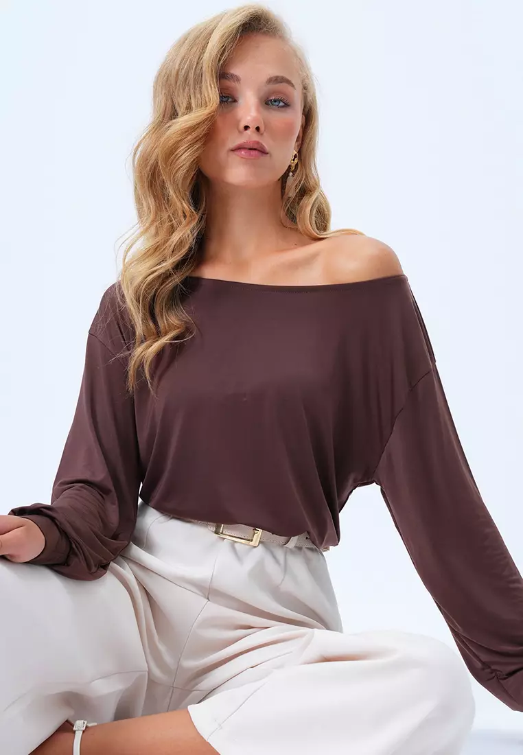 Boat Neck Sleeves Cuffed Blouse