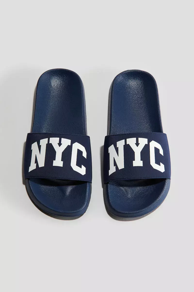 Discount on H&M  shoes - SKU: Pool slides