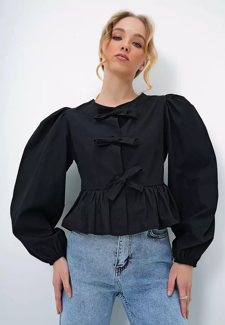 Women's Black Crew Neck Bow Tie Princess Sleeve Poplin Blouse