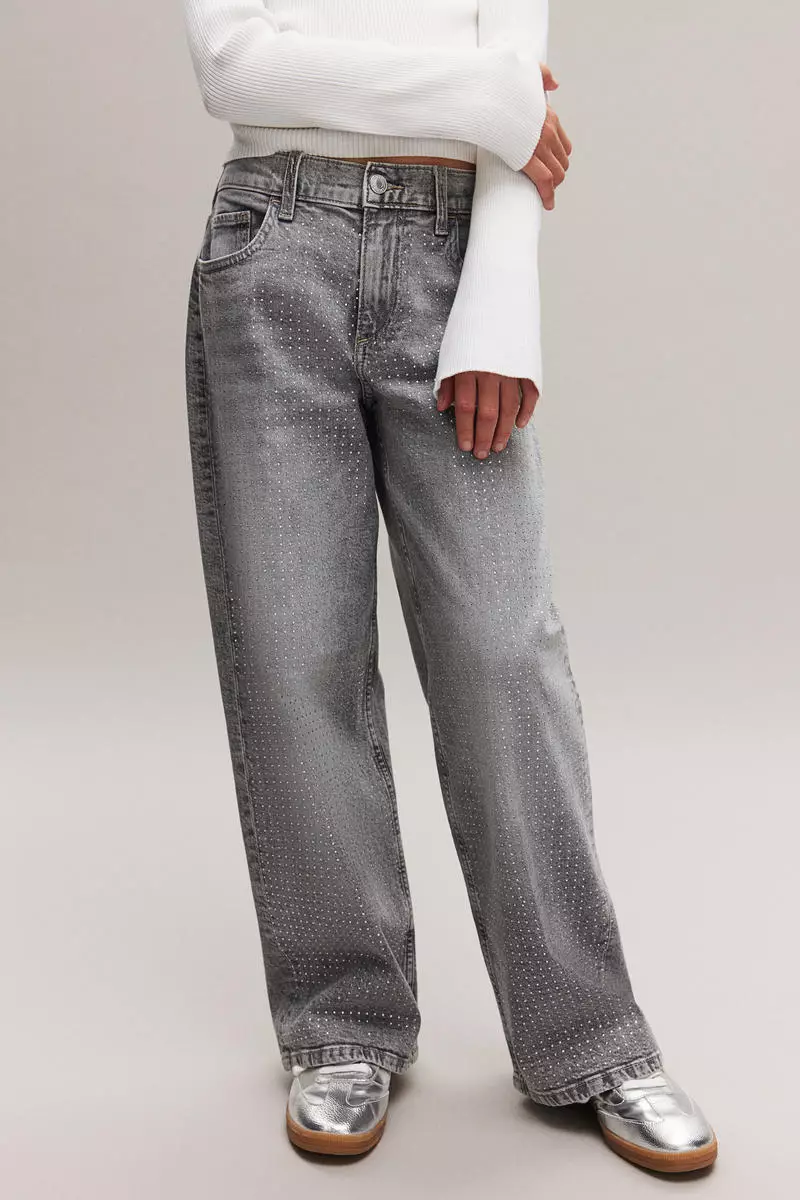 Loose Fit Wide Leg Cargo Jeans