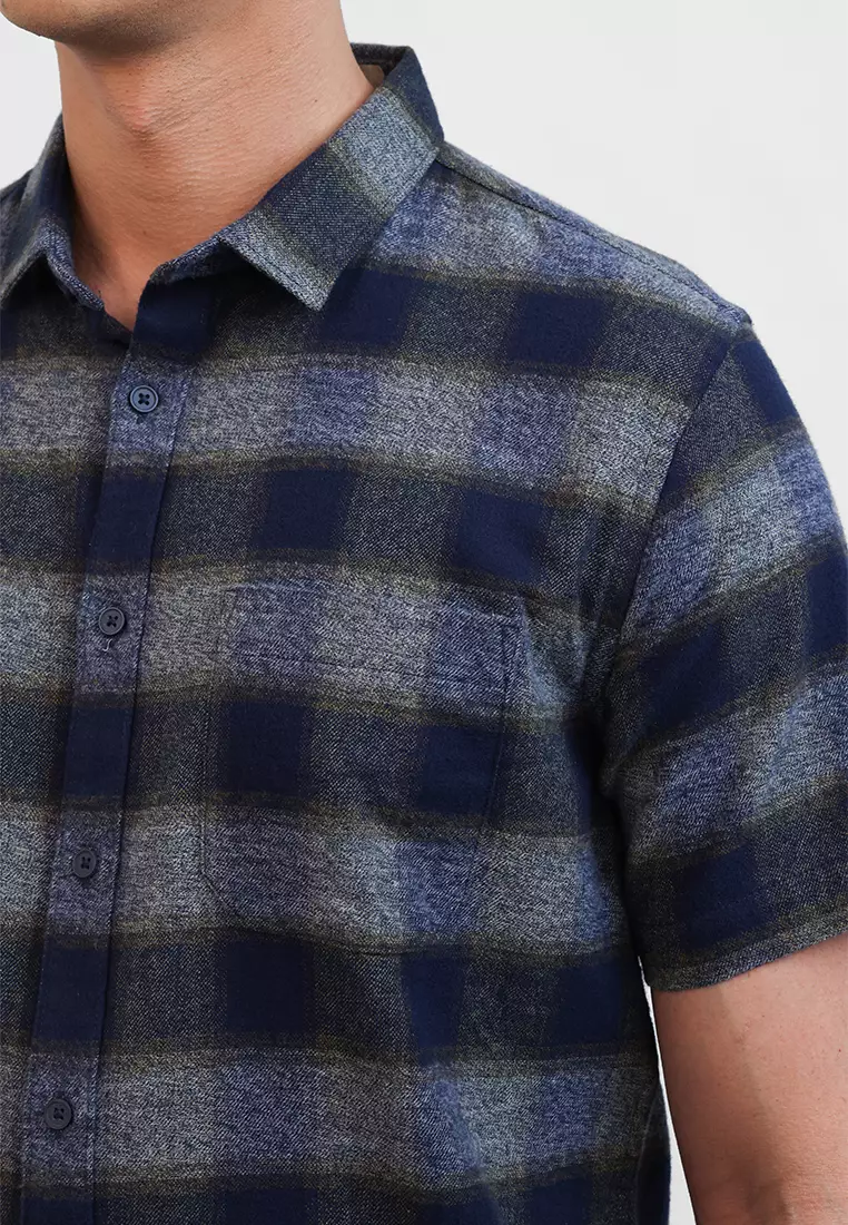 MOC Kemeja Lengan Pendek Pria HUGOS - NAVY