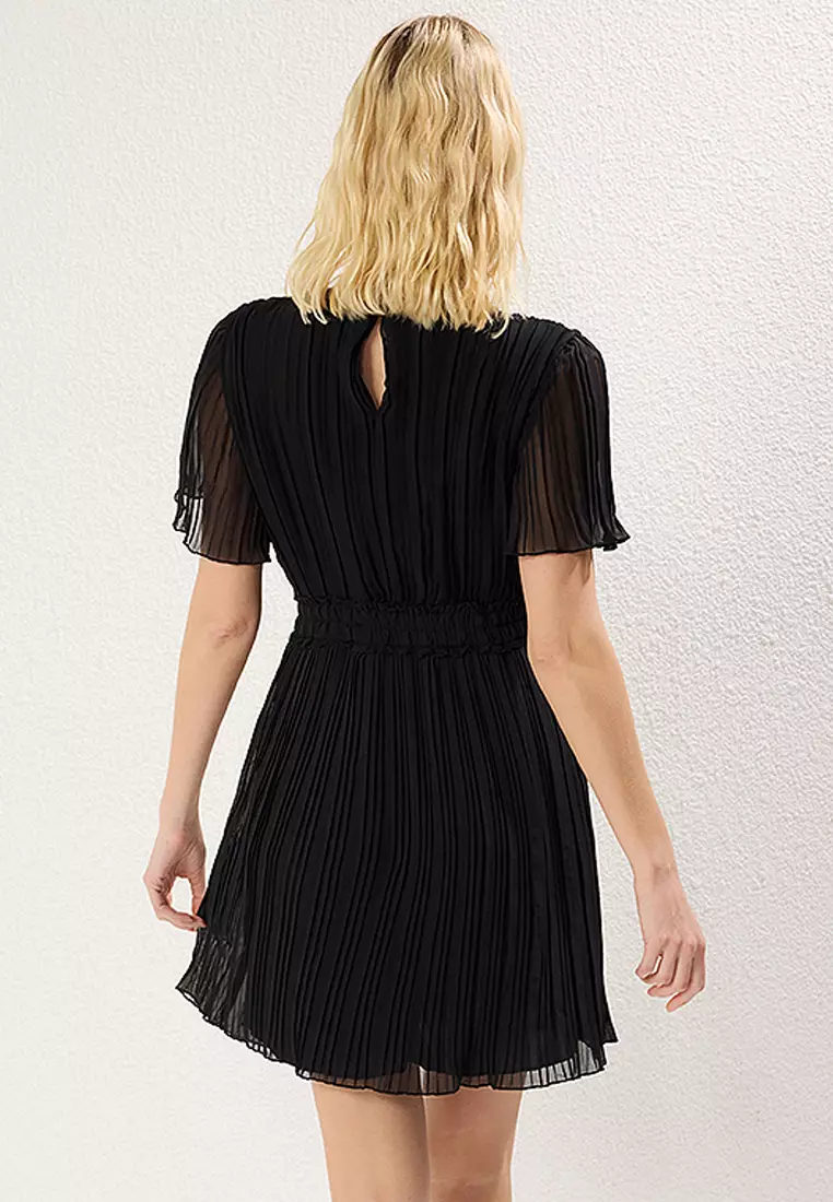 Plain Pleated Mini Dress