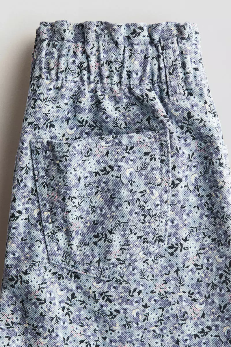 Relaxed paper bag jeans