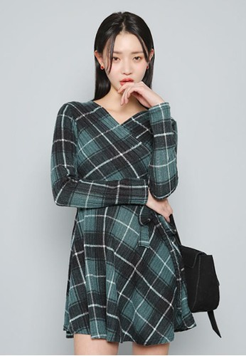 包裹式zalora 台灣門市格子迷你連衣裙, 服飾, 短洋裝