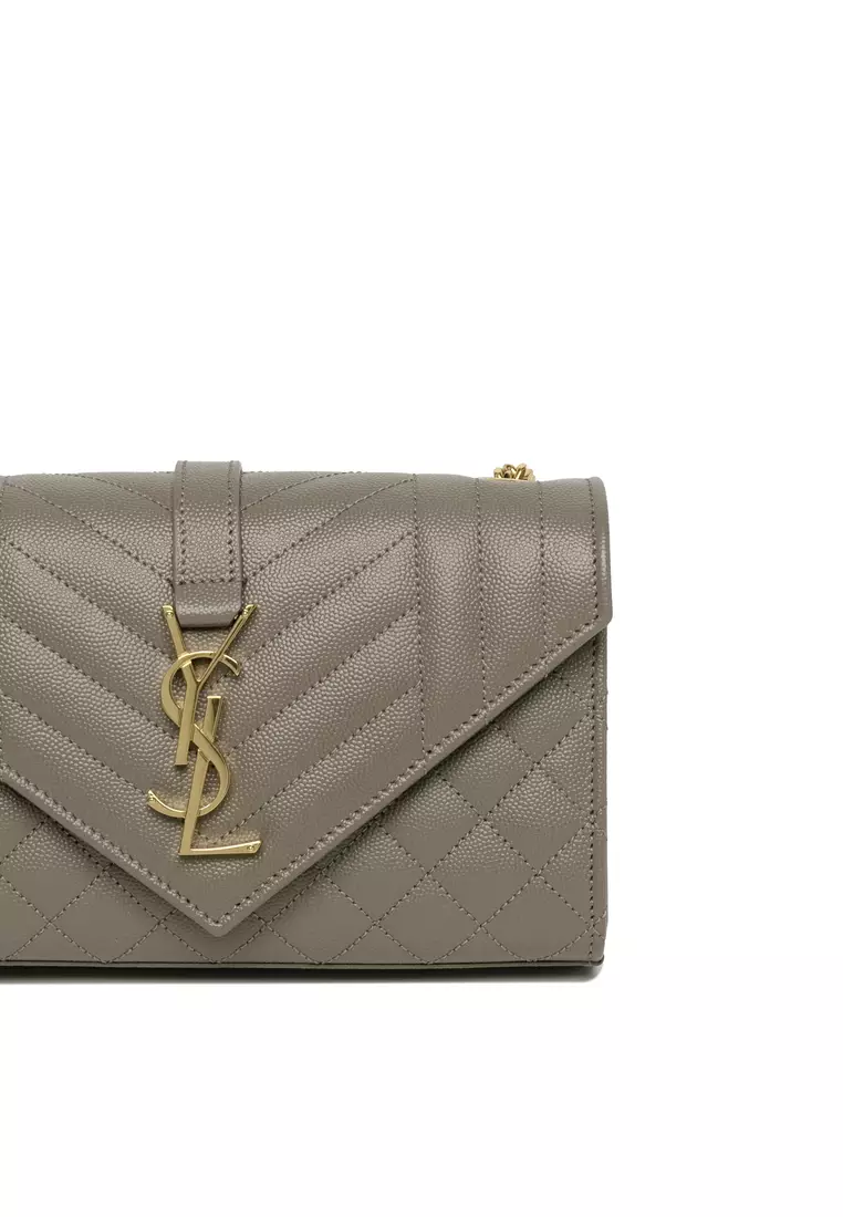 Ysl pebbled hotsell leather chain bag