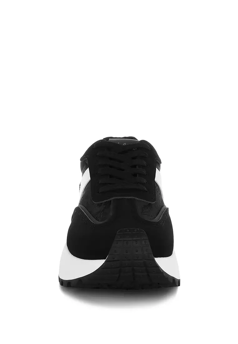 Sepatu Kets Bertali Anti Selip Tebal Warna Hitam