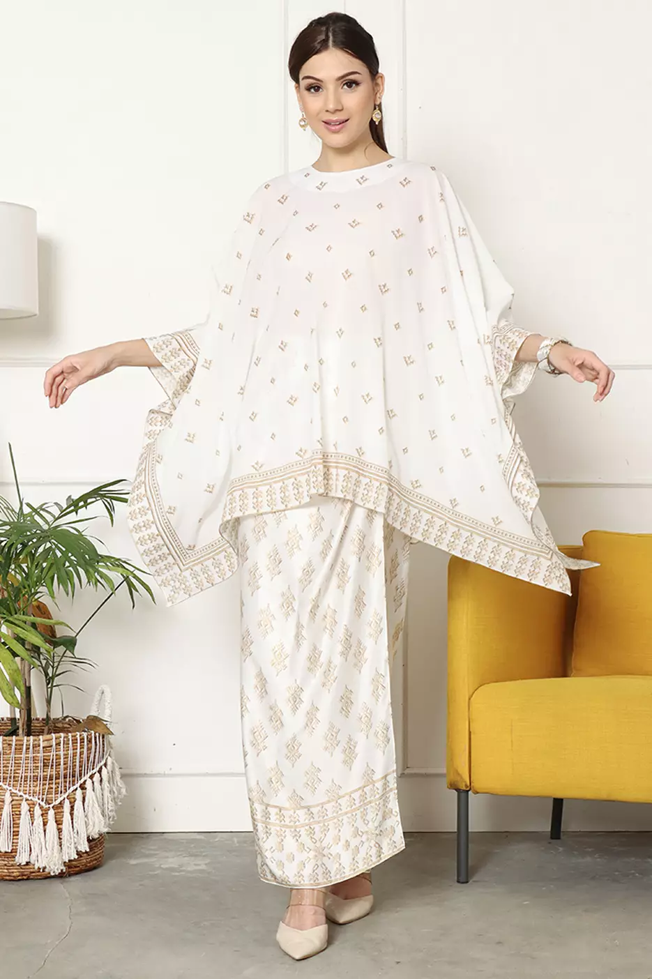 Kanzi Songket R-Neck White Sarong Set