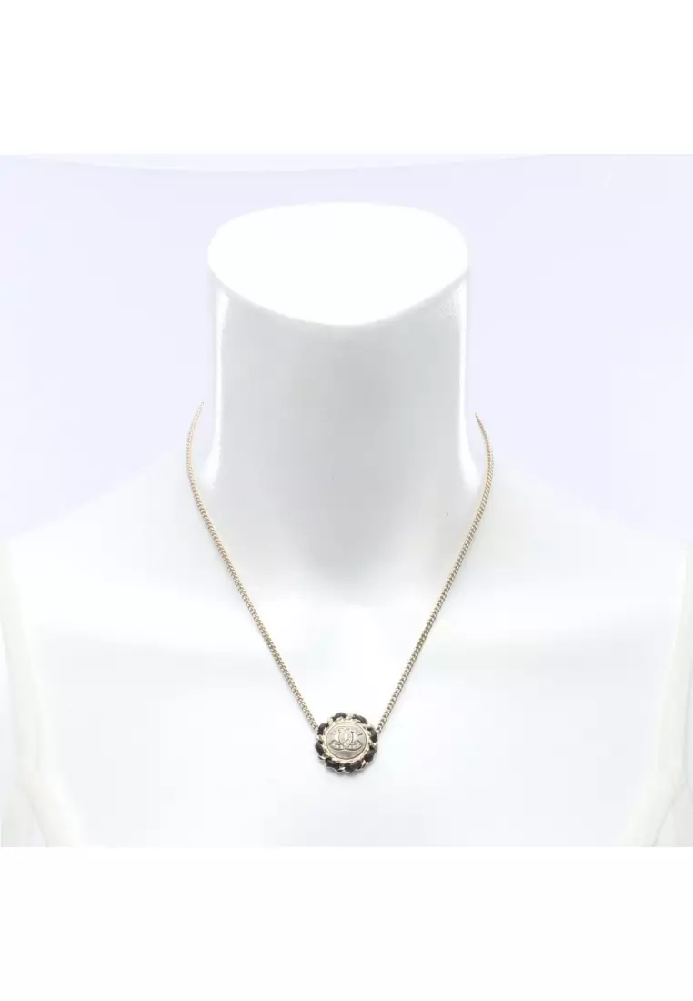 Pre-Loved Chanel coco mark Circle necklace GP Fake pearl Rhinestone leather gold clear off white B21K