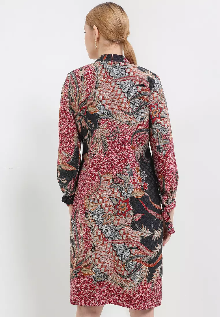 Arjuna Weda Tunik Batik Sentadu Kembang