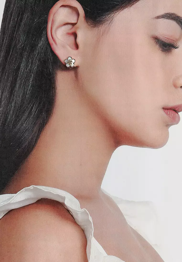 KIra Flower Studs (nt)