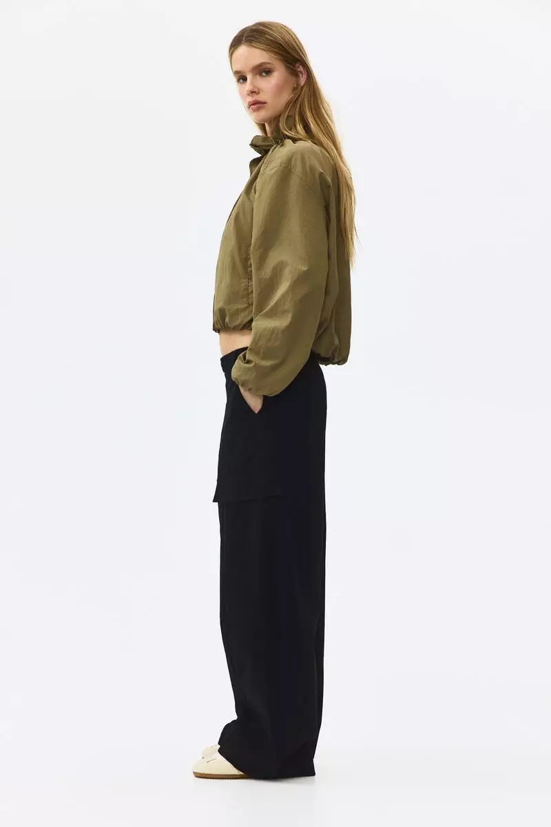 Barrel cargo trousers