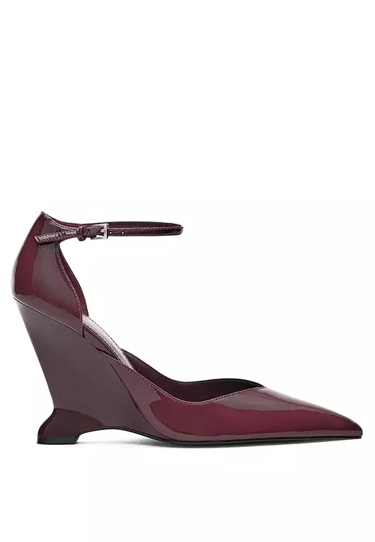 Curved-Wedge Leather Shoes