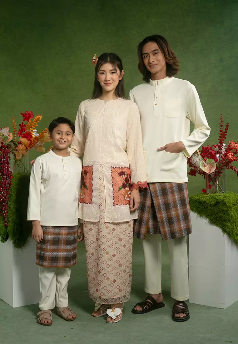 Umaira Embroidered Kurung Labuh Set