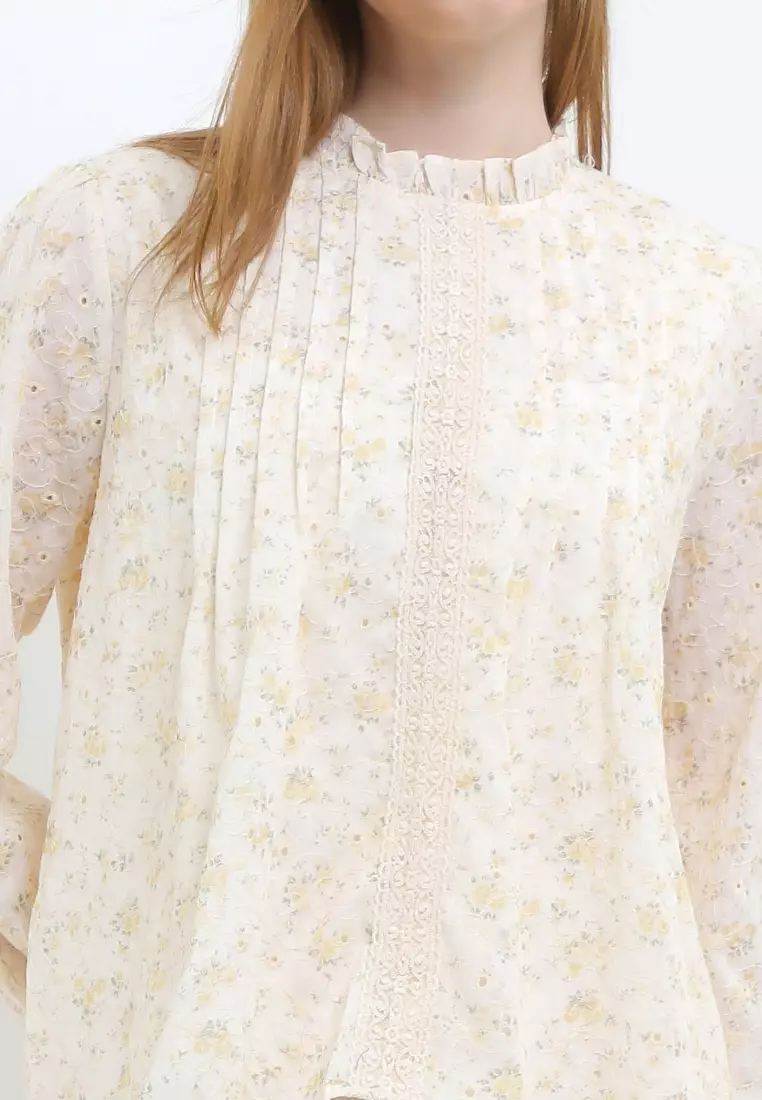 L/S Flo Print Eyelet Emb W/ Ruffles On Neck